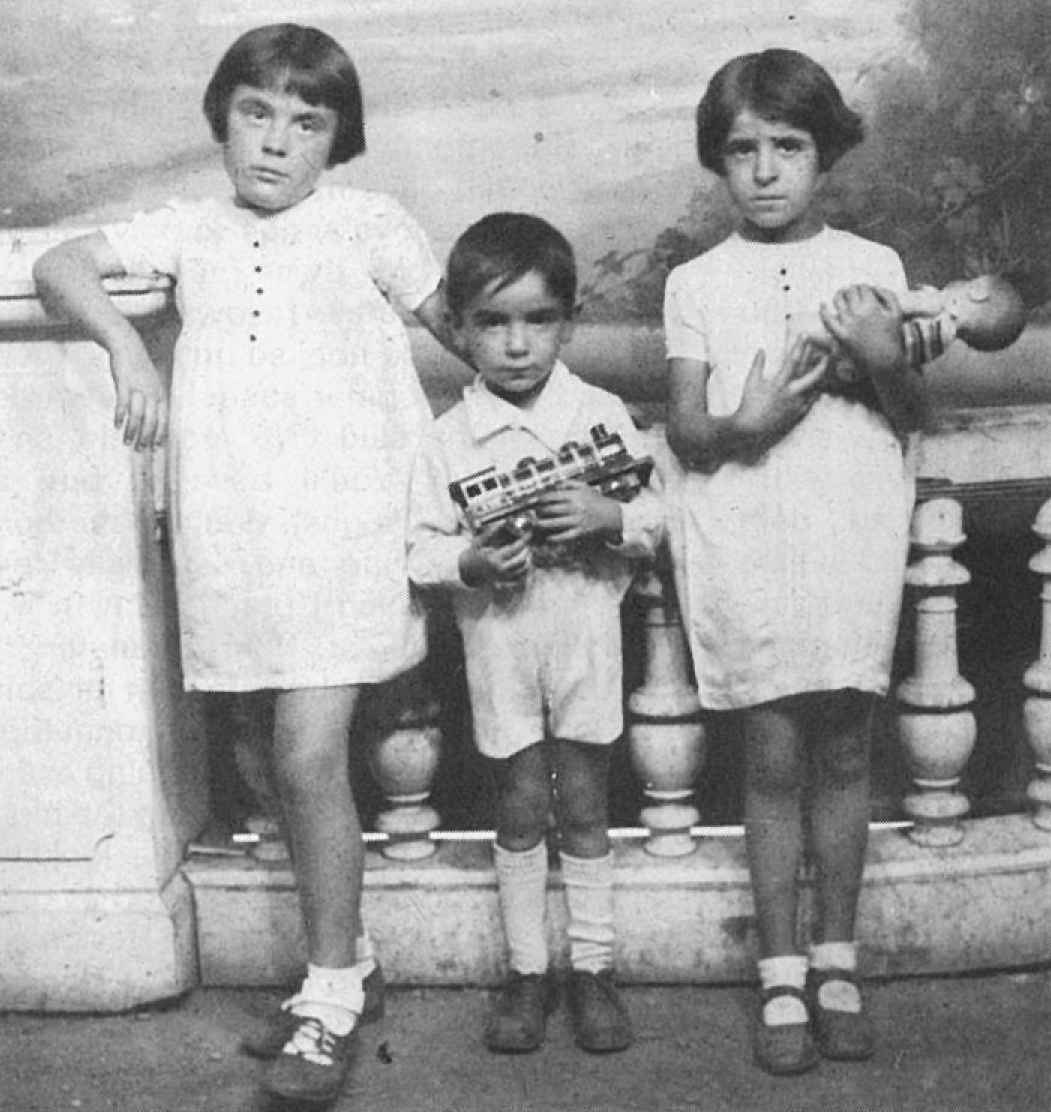 Georgette, Maurice et Simone André, August 24 1937