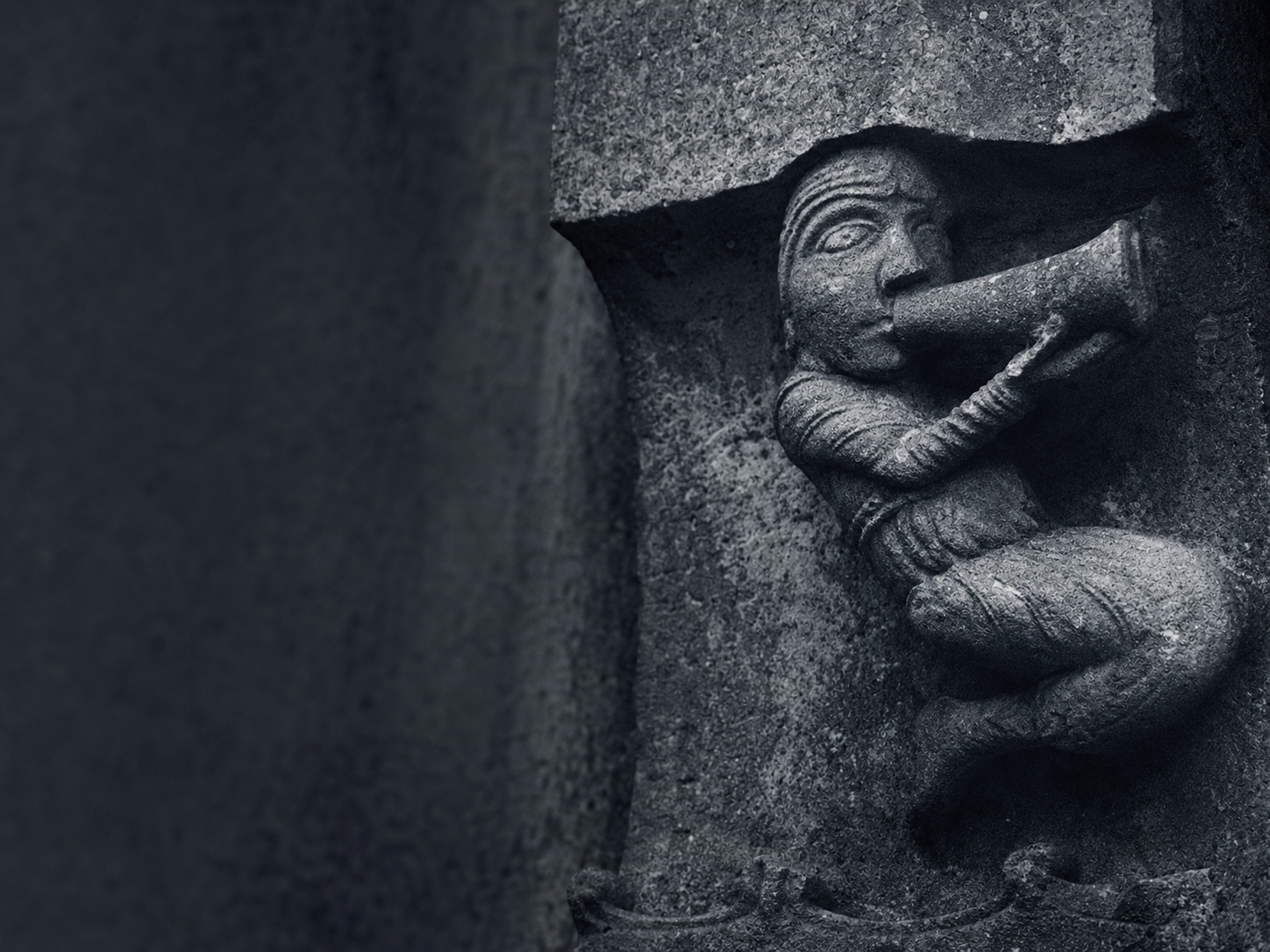 Drollery in the medieval representation of musical subjects