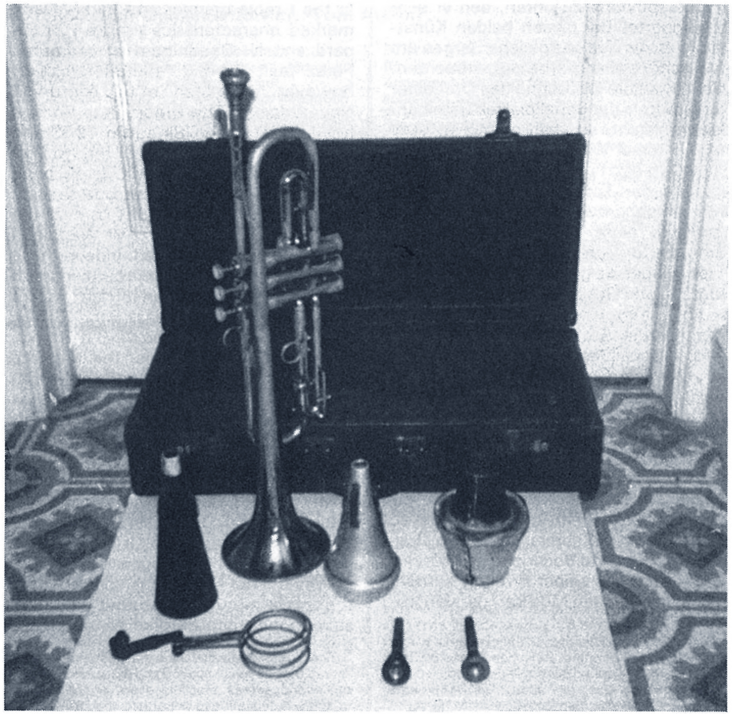 “Eddie” Allen equipment in 1950: Martin tp, J. Parduba mouthpiece, 2 straight mutes, 1 bowl mute, 1 Bach 7CW and 1 Rudy Muck mouthpieces Coll. Michel Laplace
